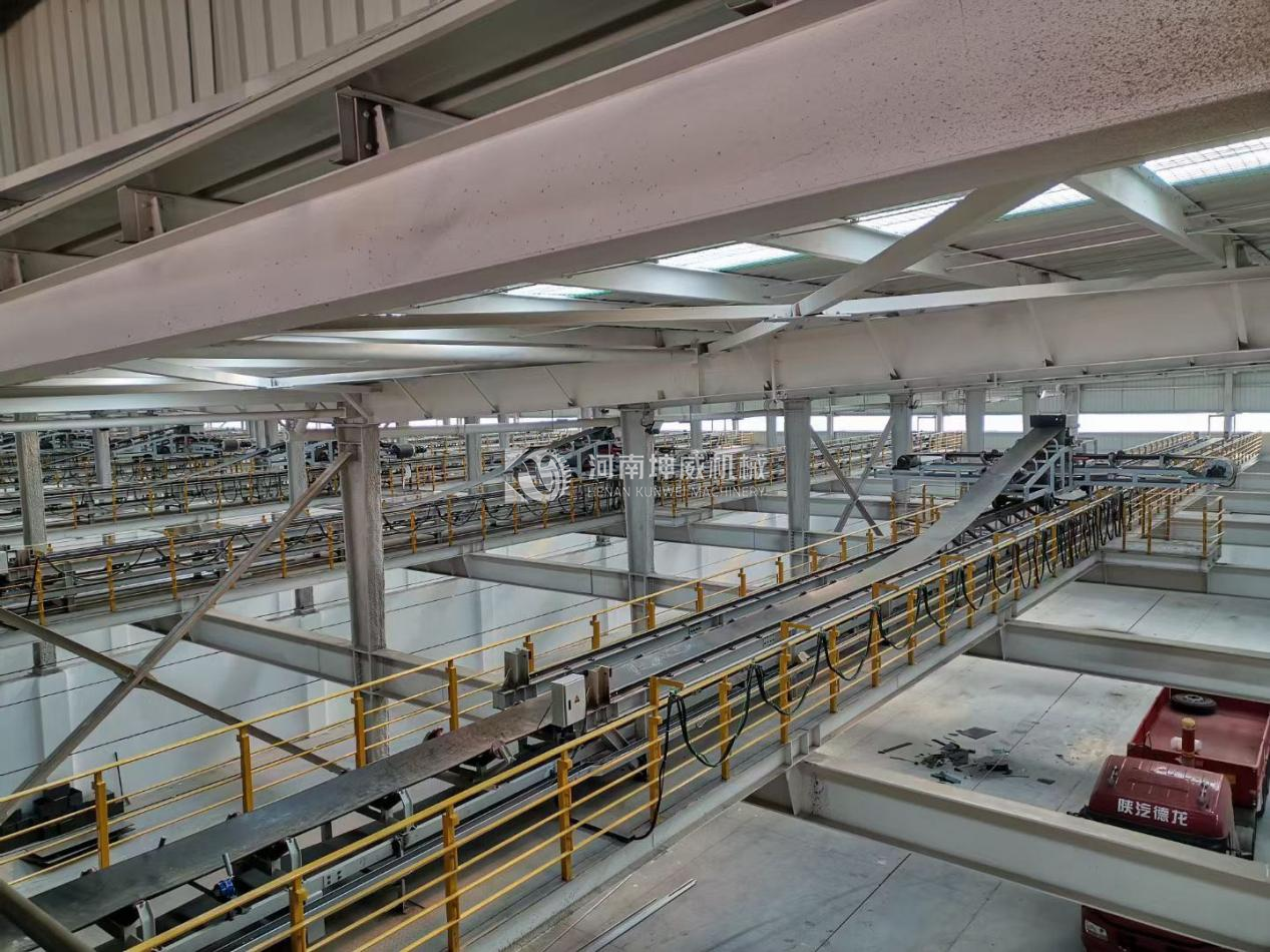 Cloth unloading trolley